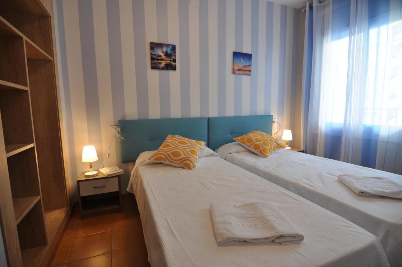 Rnet - Mt Apartaments Roses Kültér fotó