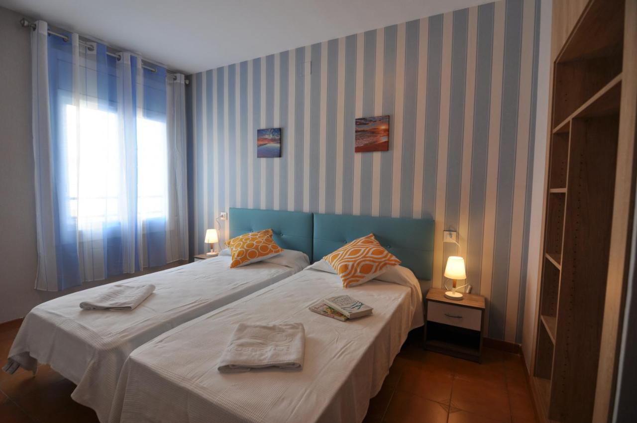 Rnet - Mt Apartaments Roses Kültér fotó